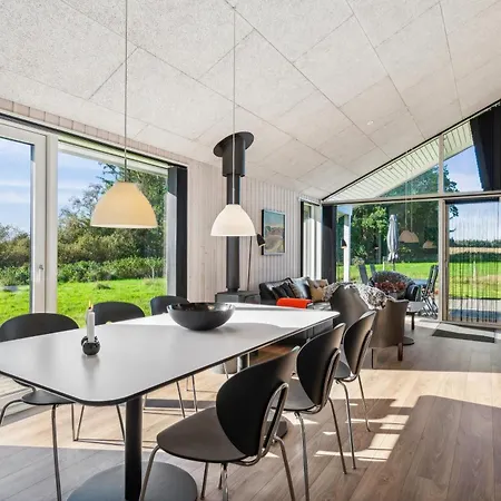 Bright And Stylish Near Gjerrild Casa vacanze